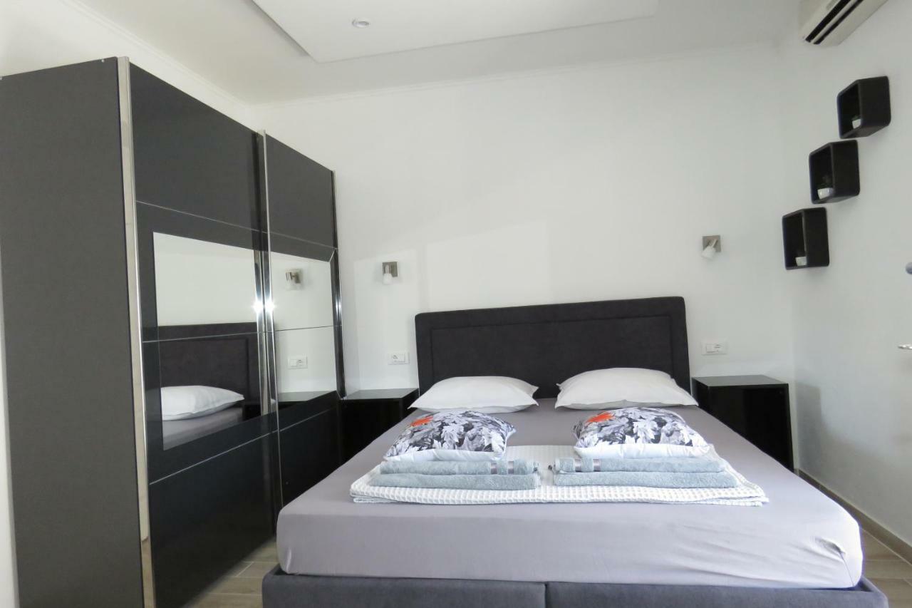 Hotel Lux Dalmatia I&R à Makarska Extérieur photo