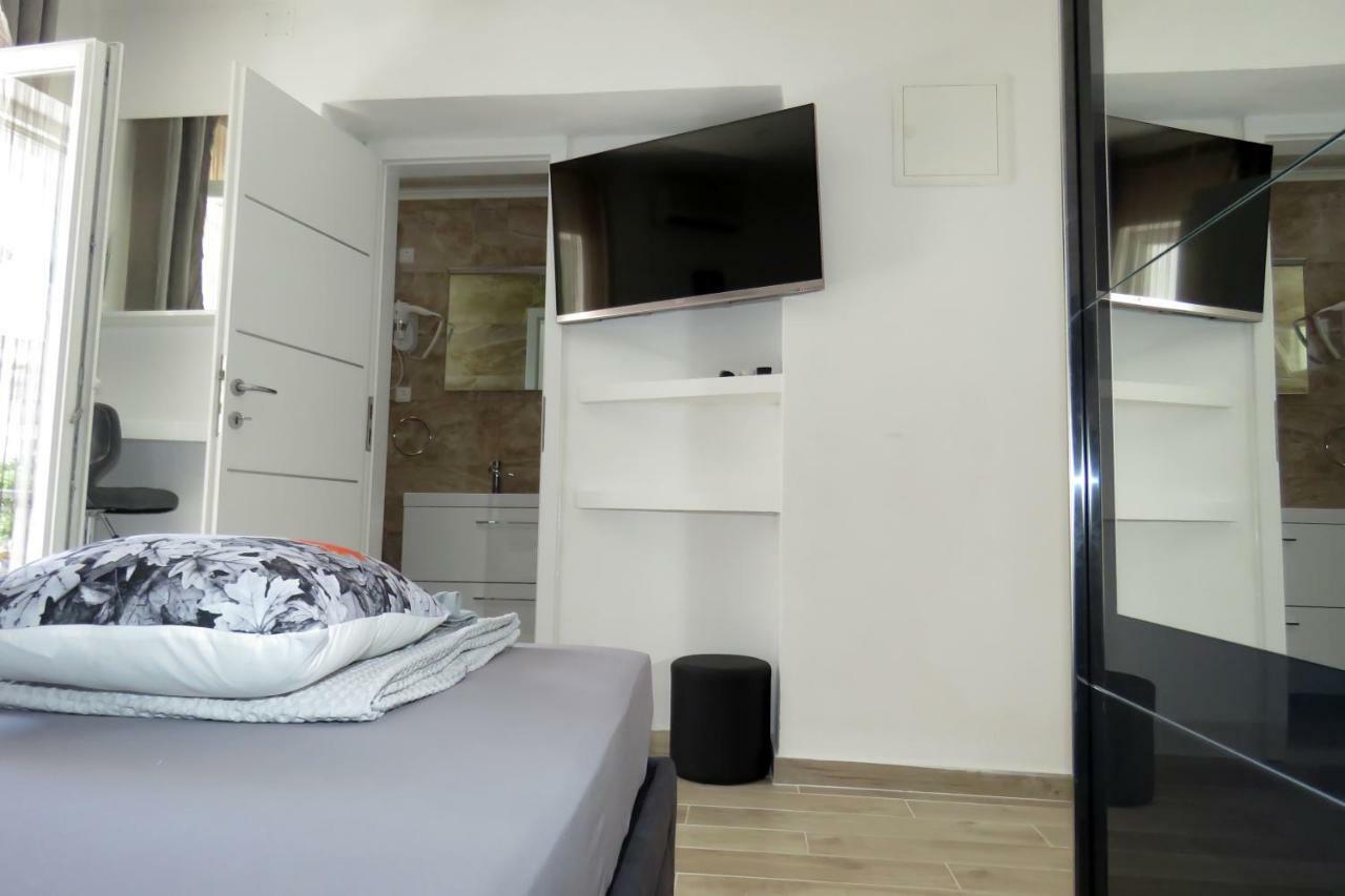 Hotel Lux Dalmatia I&R à Makarska Extérieur photo