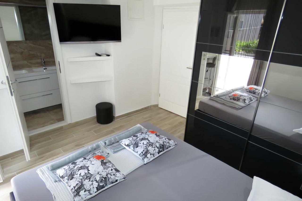 Hotel Lux Dalmatia I&R à Makarska Extérieur photo