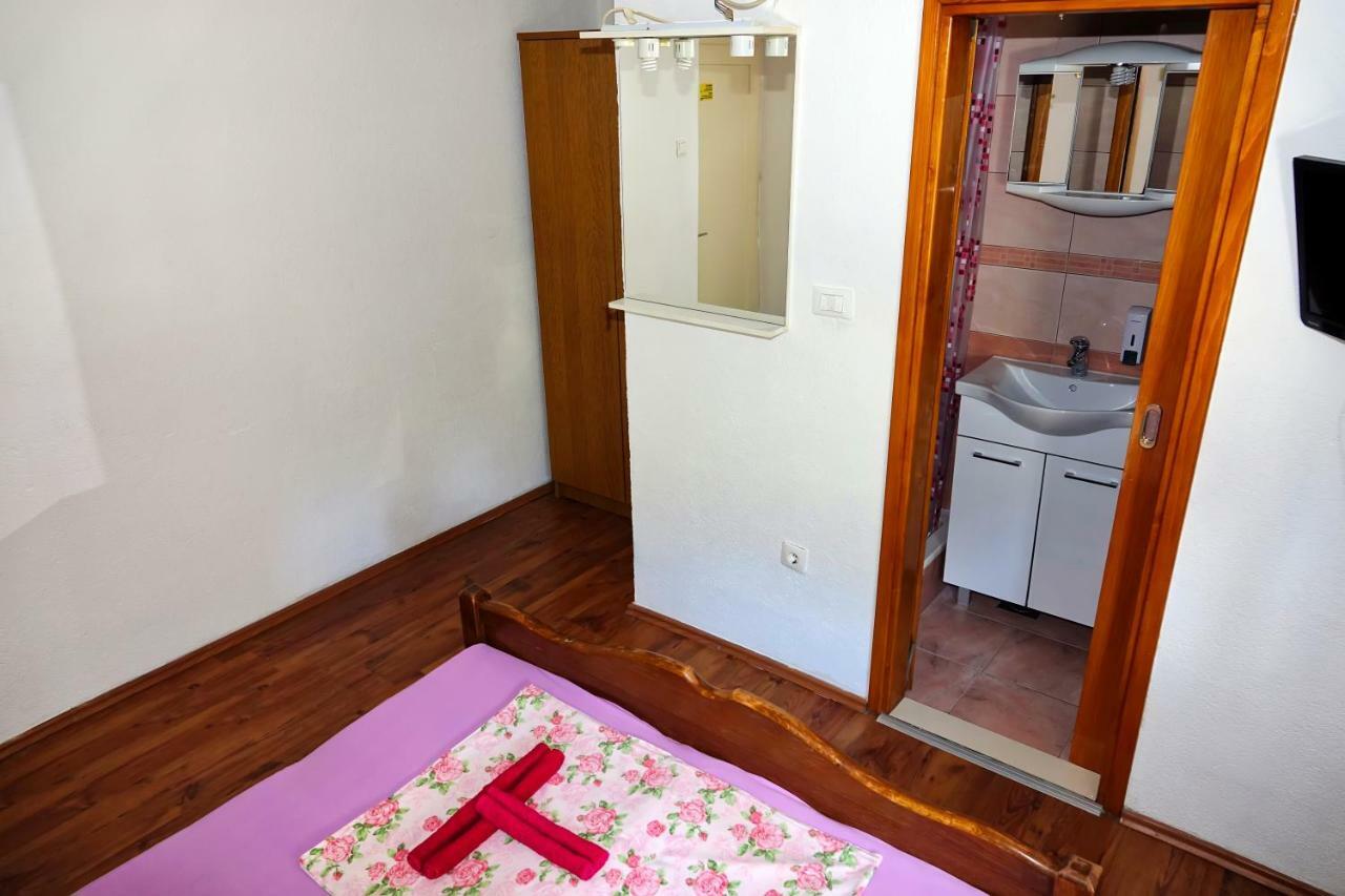 Hotel Lux Dalmatia I&R à Makarska Extérieur photo