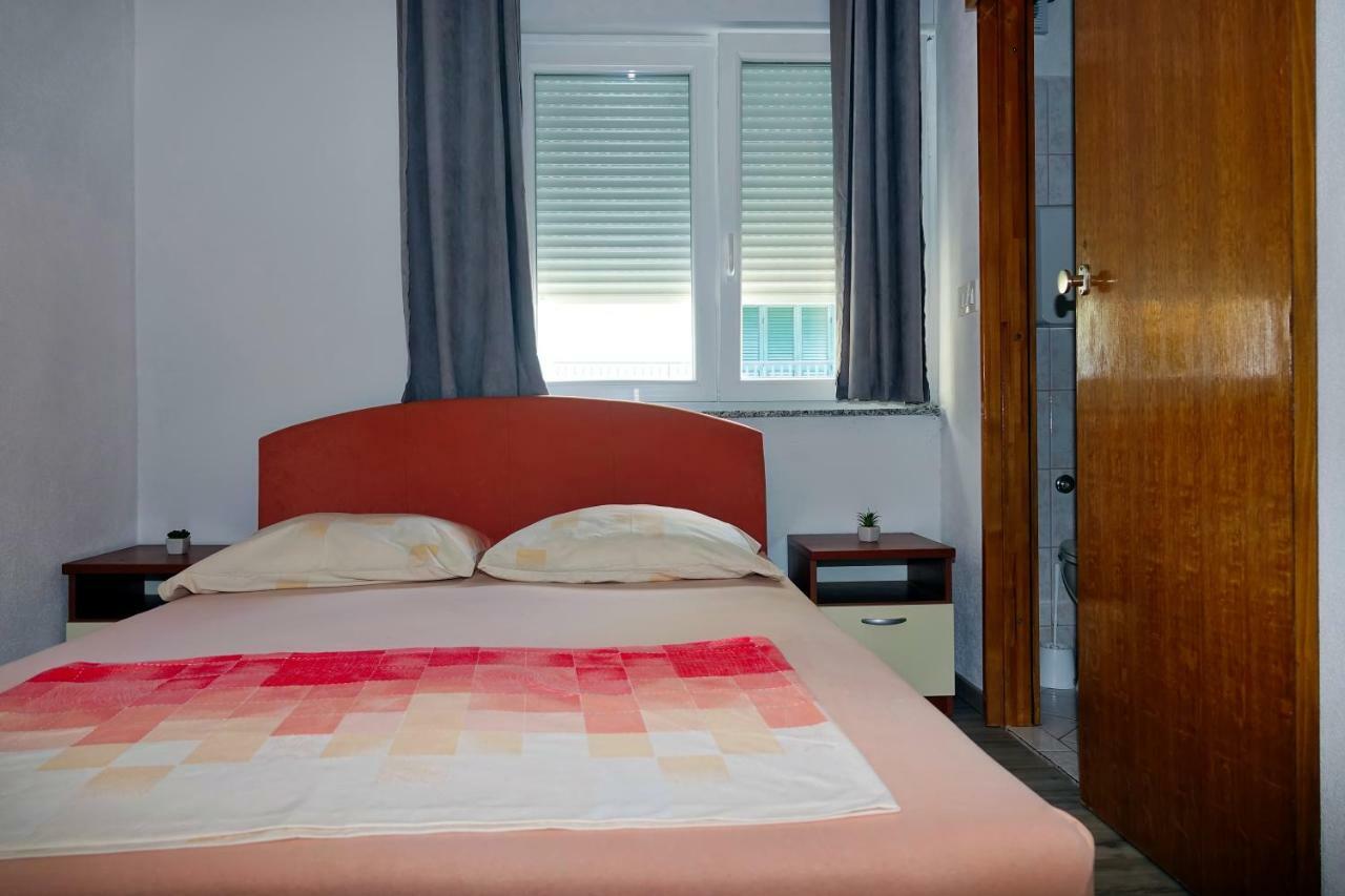 Hotel Lux Dalmatia I&R à Makarska Extérieur photo