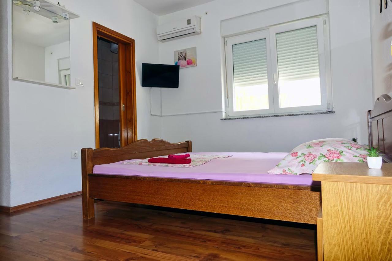 Hotel Lux Dalmatia I&R à Makarska Extérieur photo