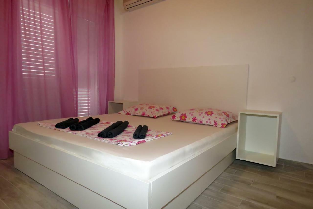 Hotel Lux Dalmatia I&R à Makarska Extérieur photo