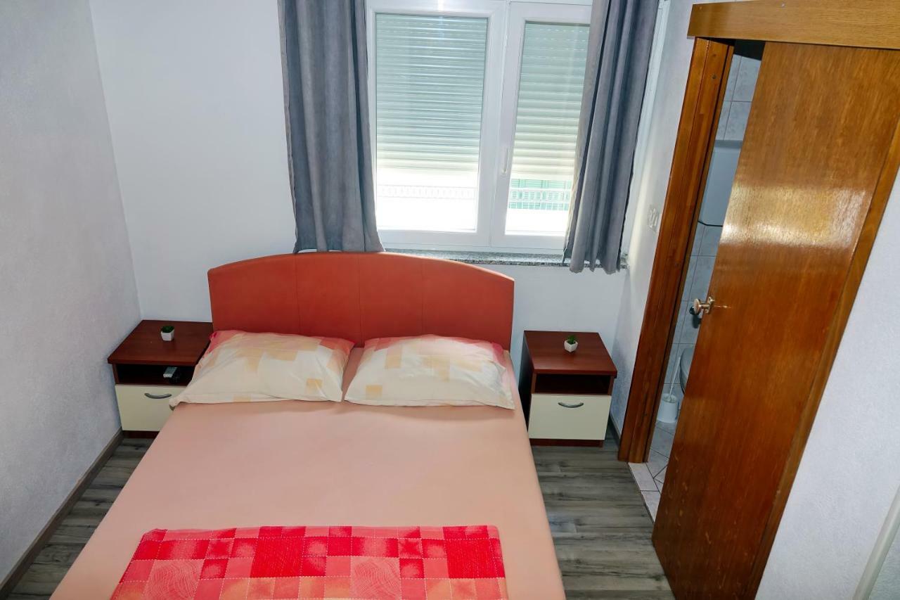 Hotel Lux Dalmatia I&R à Makarska Extérieur photo